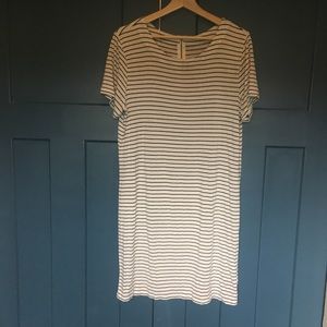 Stretchy T-shirt dress